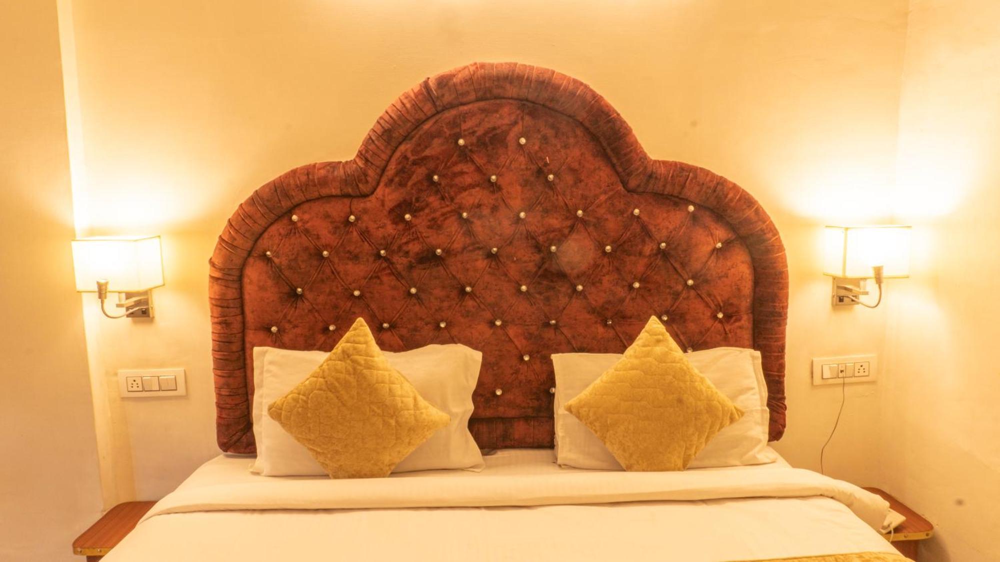 The Neeraj Palace Rishīkesh 외부 사진